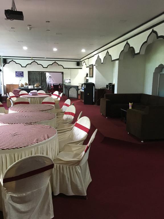 Hotel Tourist Inn Siliguri Exteriör bild